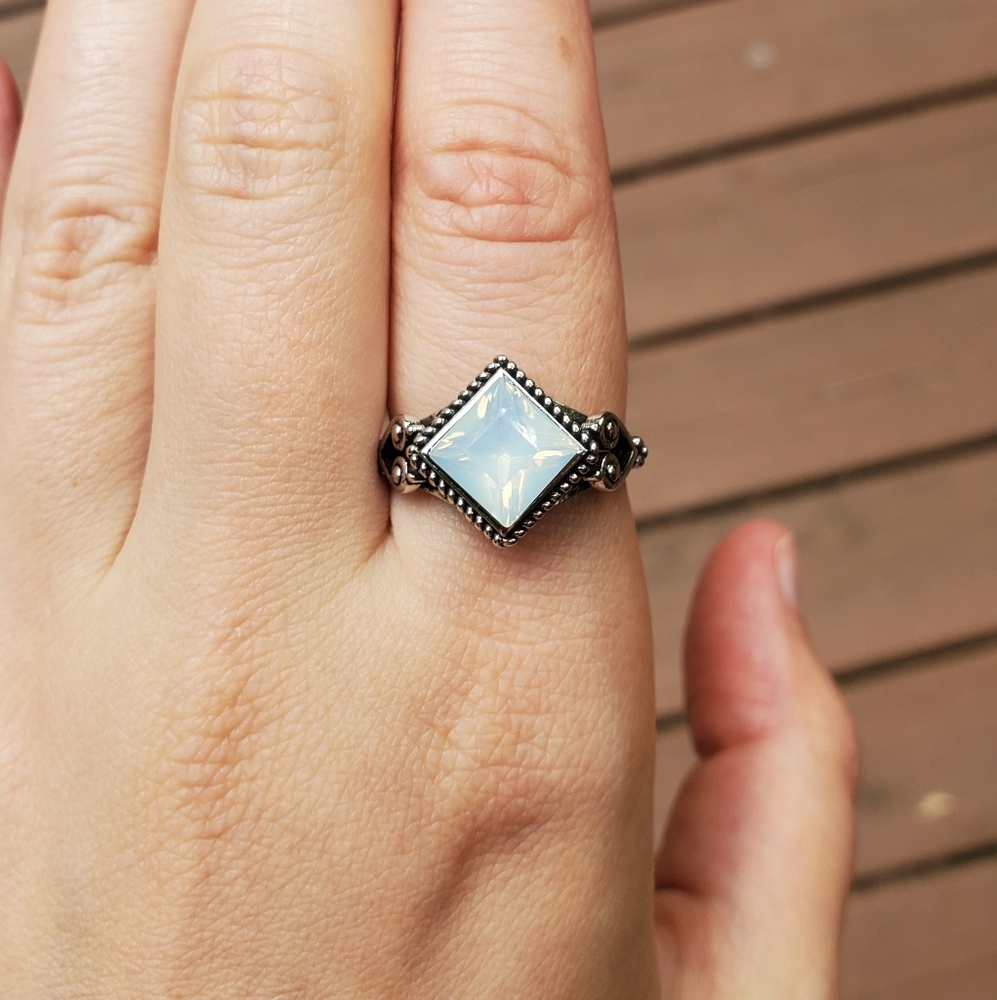 NWOT Silver Opal Moonstone Ring - Picture 5 of 11